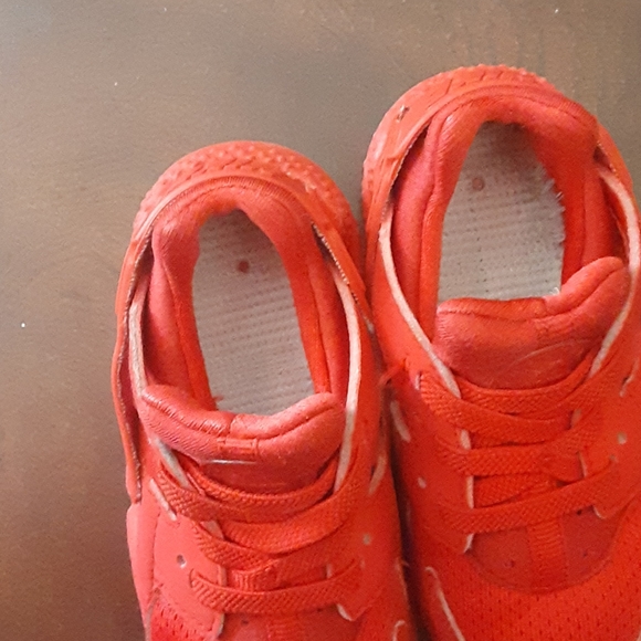 Nike - Picture 4 of 4